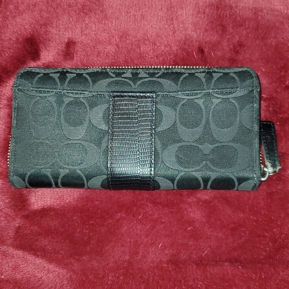 Coach Julia Op Art Signature Accordion Zip Around Wallet Black Grey Silver - Picture 2 of 9
